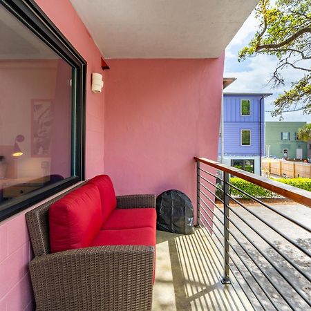 Boutique Vera Hotel In The Heart Of Фоли Бийч Екстериор снимка