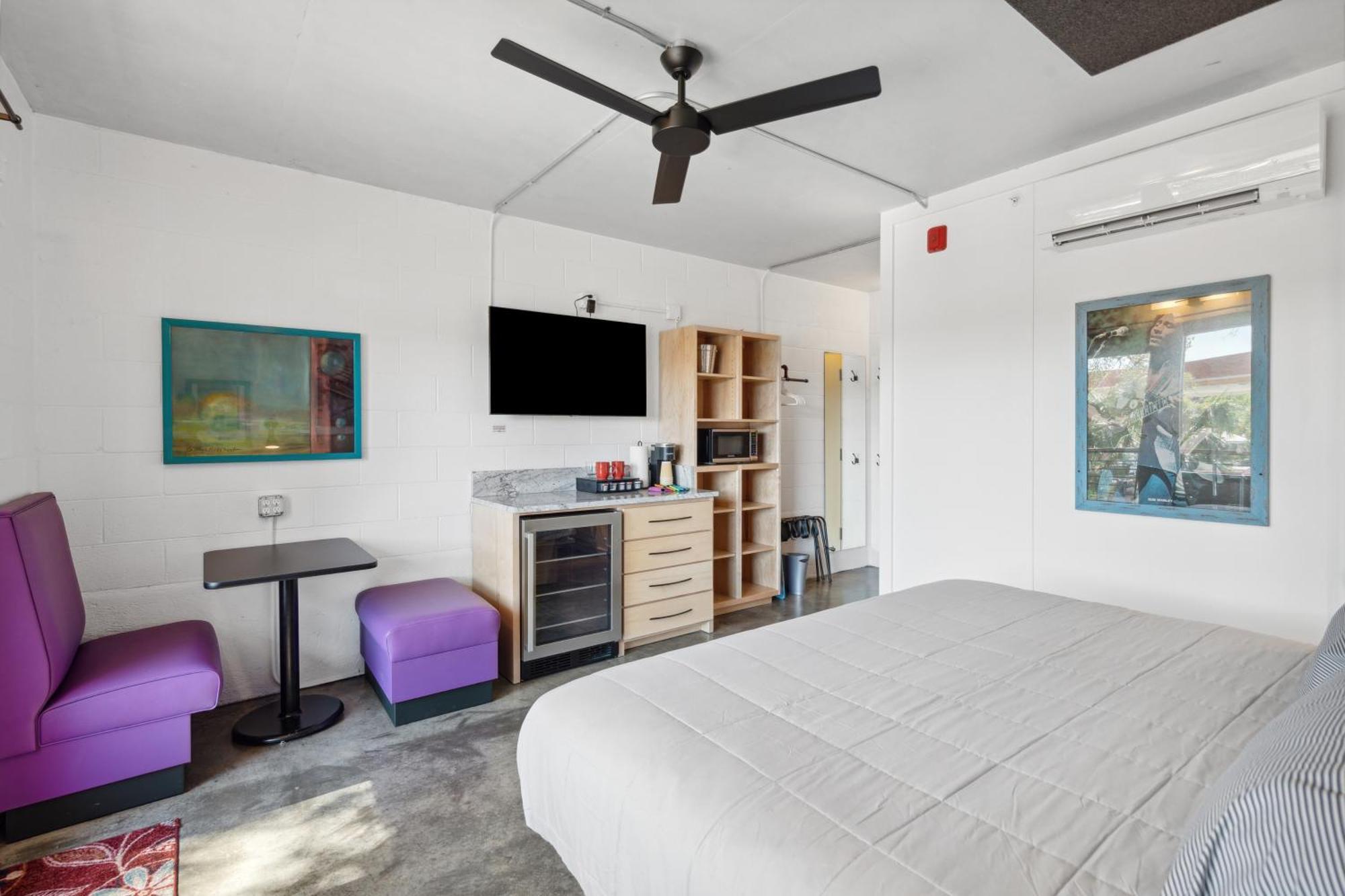 Boutique Vera Hotel In The Heart Of Фоли Бийч Екстериор снимка