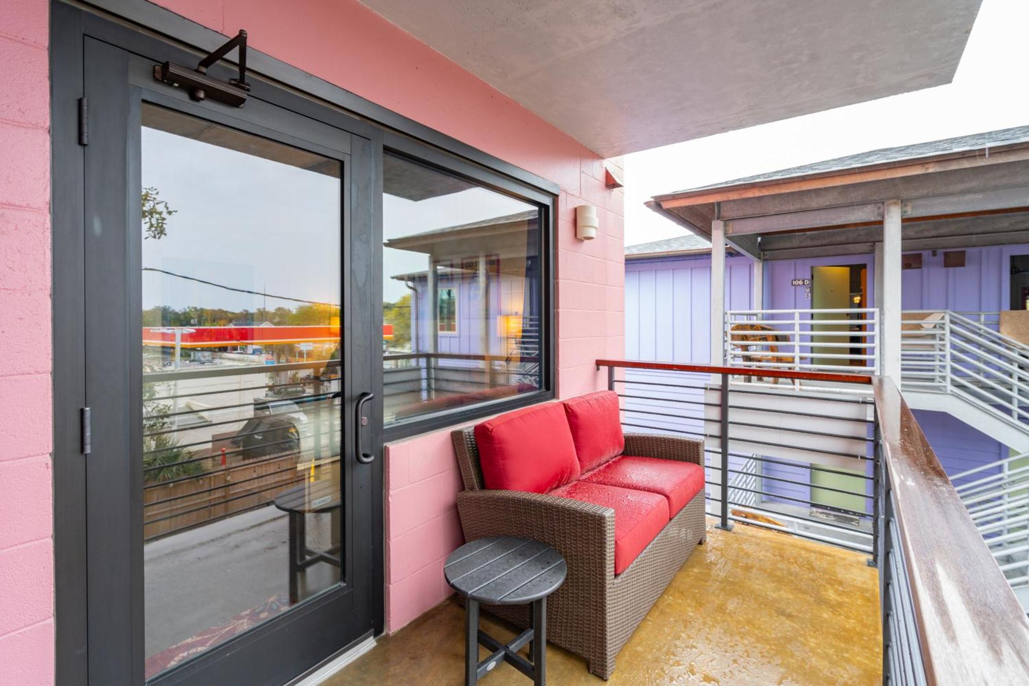 Boutique Vera Hotel In The Heart Of Фоли Бийч Екстериор снимка